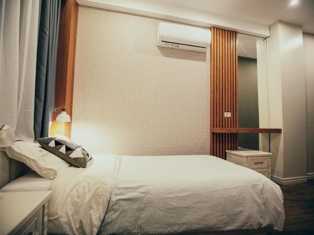 Deluxe Double Room - Extra Large Bed